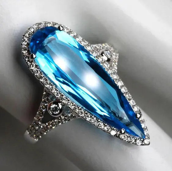 Oval Ring with Blue Crystal Unique Joyas