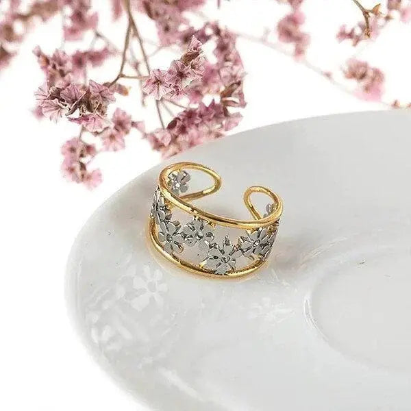 Irregular Hollow Daisy Ring Unique Joyas