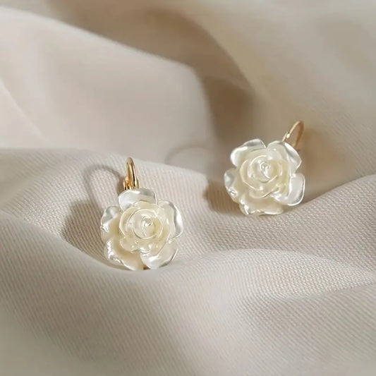 Charming white camellia floral earrings Unique Joyas