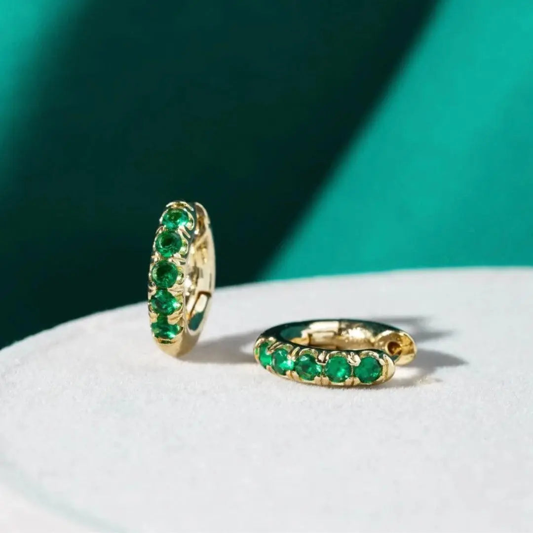 Nut earrings with green zirconia in gold Unique Joyas