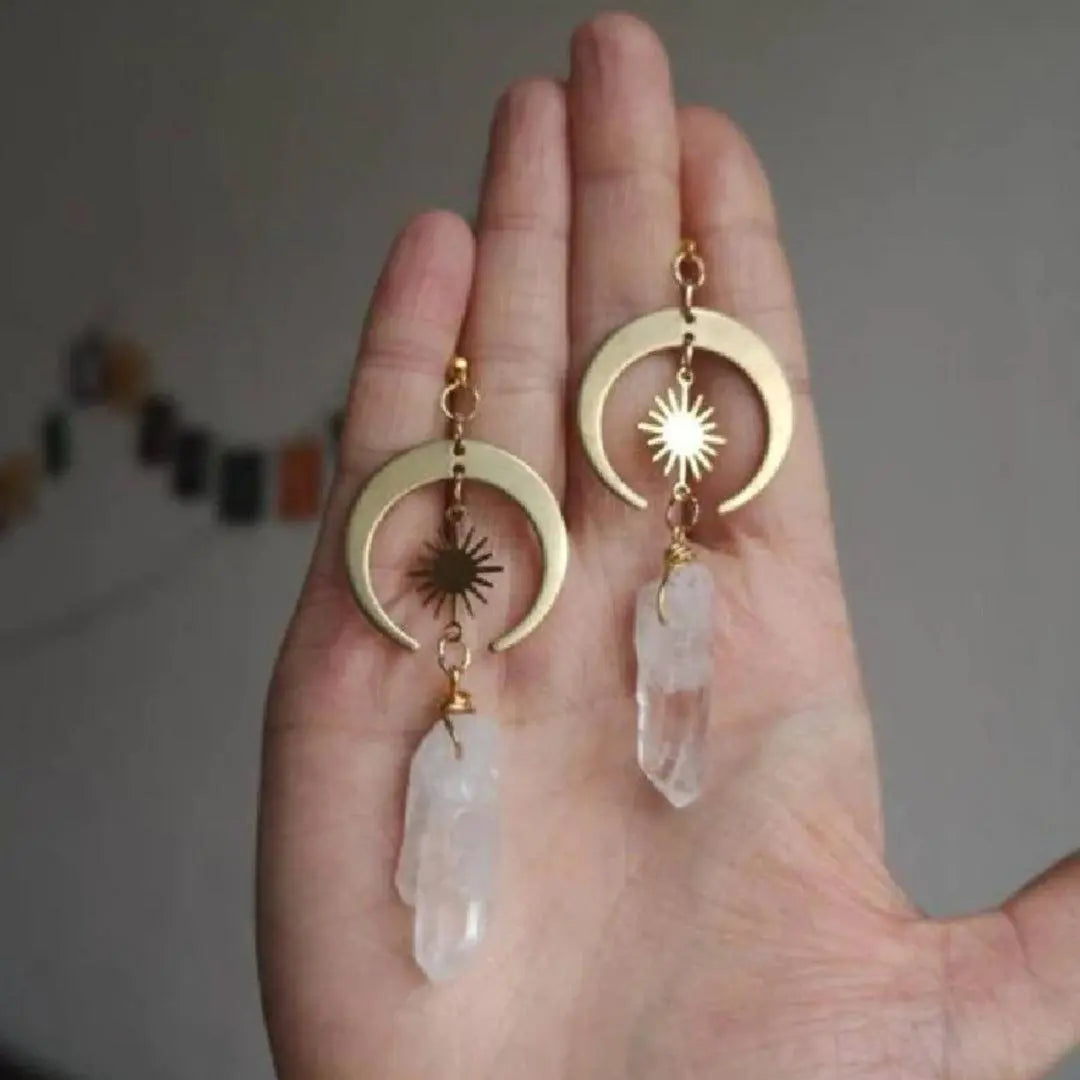 Boho earrings made of quartz in gold Unique Joyas