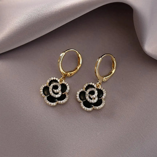 Lotus Black Elegant Earrings