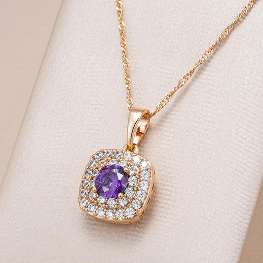 Elegant lilac shiny necklace in gold Unique Joyas