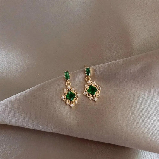 Elegant Green Zirconia Earrings in Gold Unique Joyas