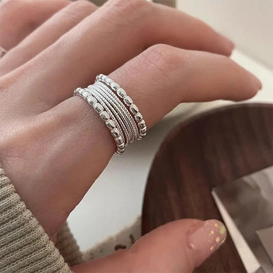 Sleek and simple silver ring – understated beauty Unique Joyas