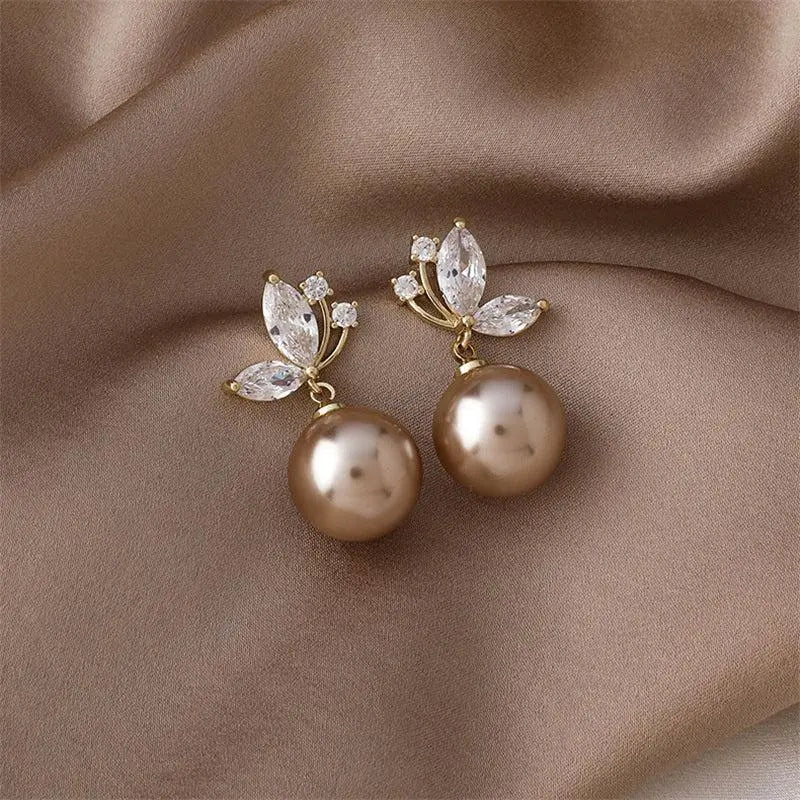 Earrings Exotic Pearls with Gold Crystals Unique Joyas