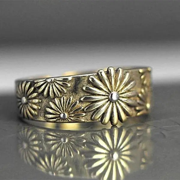 Gold Daisy Ring Unique Joyas