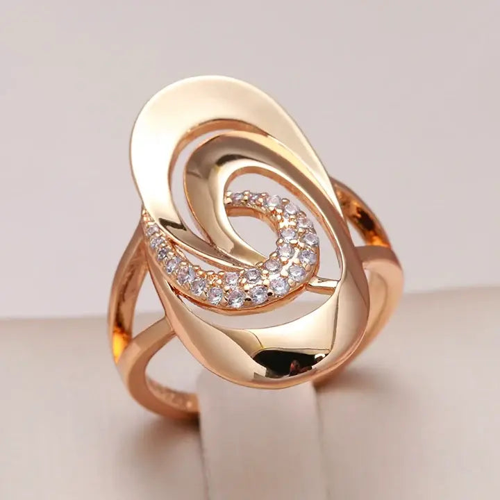 Elegant ring made of zirconia and gold Unique Joyas