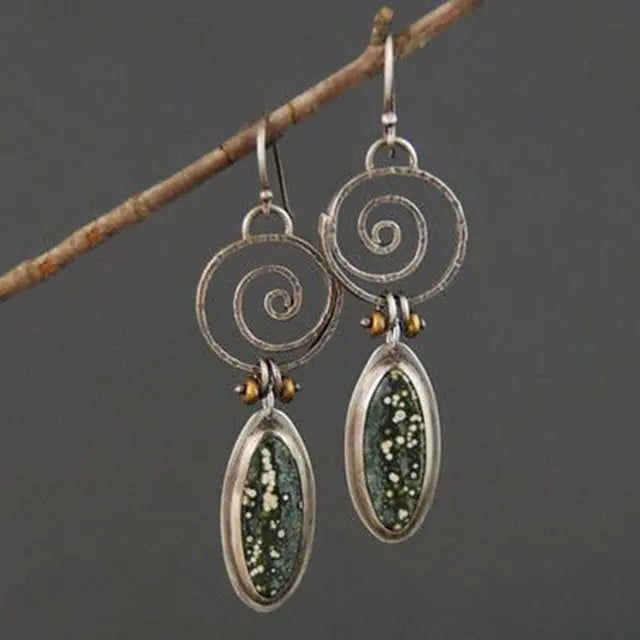 Vintage earrings with light green stone in silver Unique Joyas