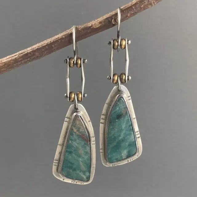 Vintage earrings with green stone in silver Unique Joyas