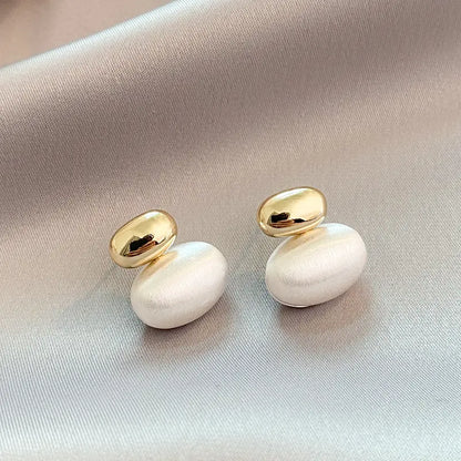 Oval Pearl Earrings in Gold Unique Joyas