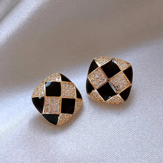 Shiny elegant earrings made of black enamel Unique Joyas