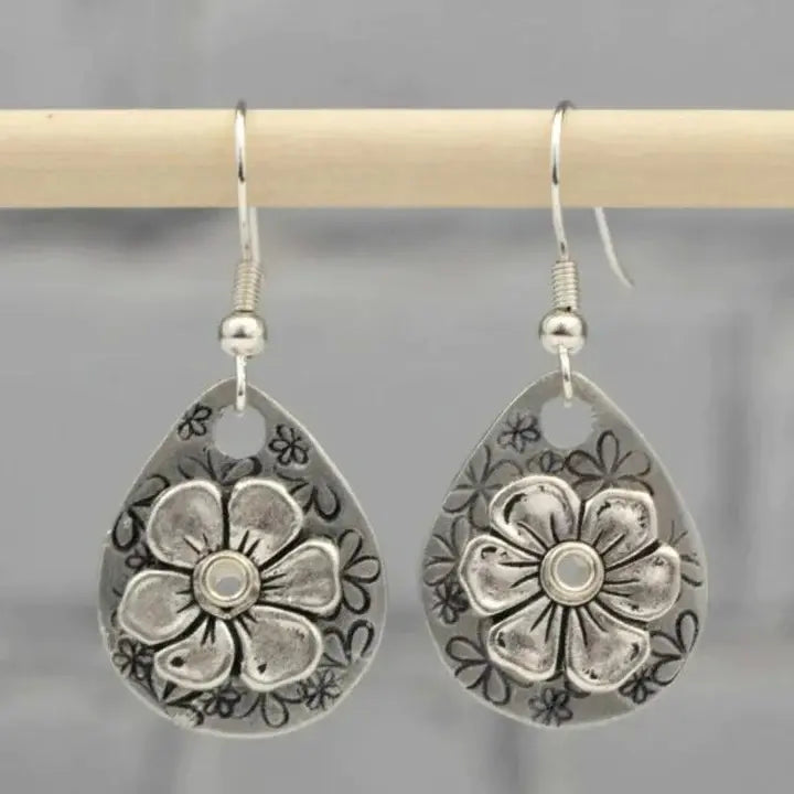 Vintage Floral Drop Earrings made of Sterling Silver Unique Joyas