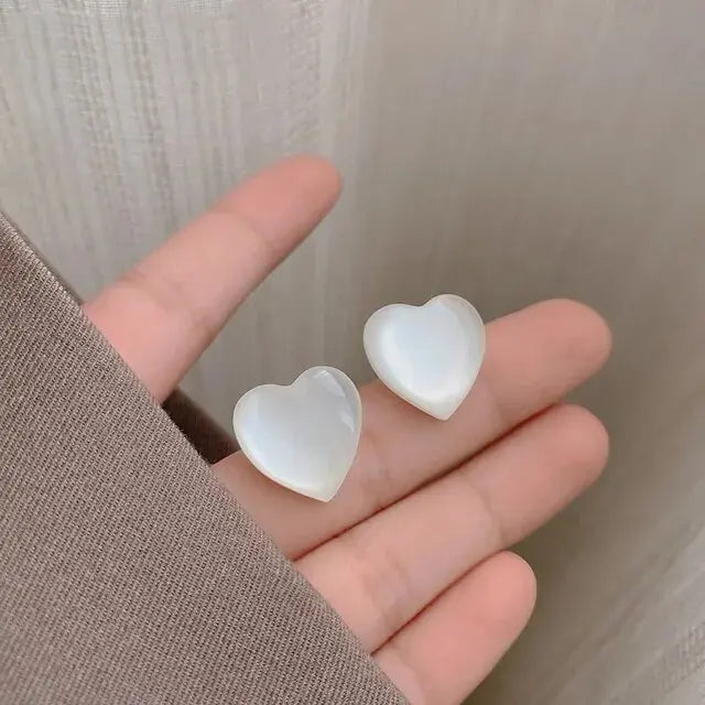 Elegant earrings with white hearts Unique Joyas