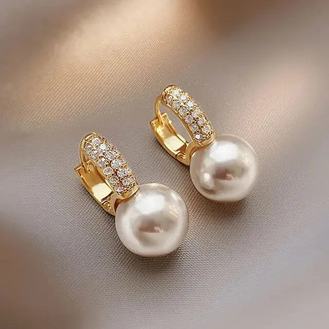 Pearl earrings with rhinestones Unique Joyas