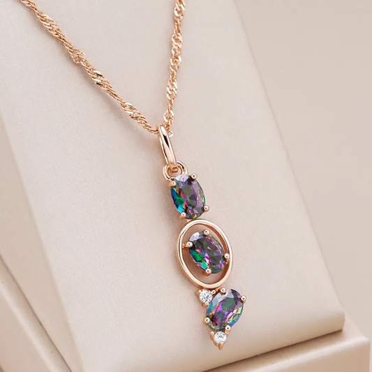 Elegant multicolored necklace