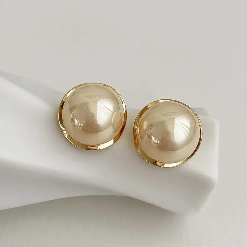 Elegant earrings with thick pearl Unique Joyas