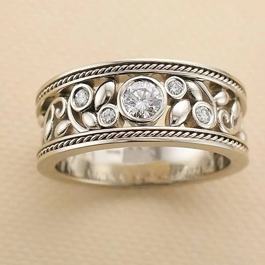 Vintage silver & zirconia ring