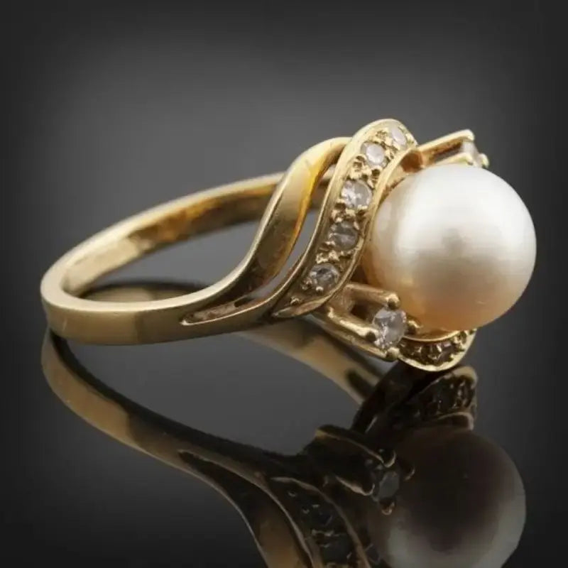 Elegant ring with pearl and diamond gold Unique Joyas