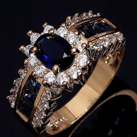 Blue Ring in Vintage Brilliant Gold Unique Joyas