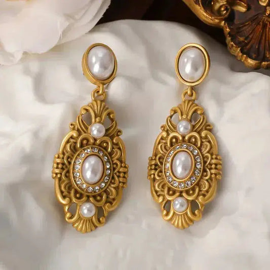 White Vintage Gold Earrings