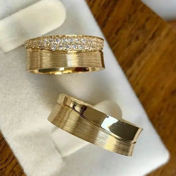 Vintage Gold Rings with Glitter Unique Joyas